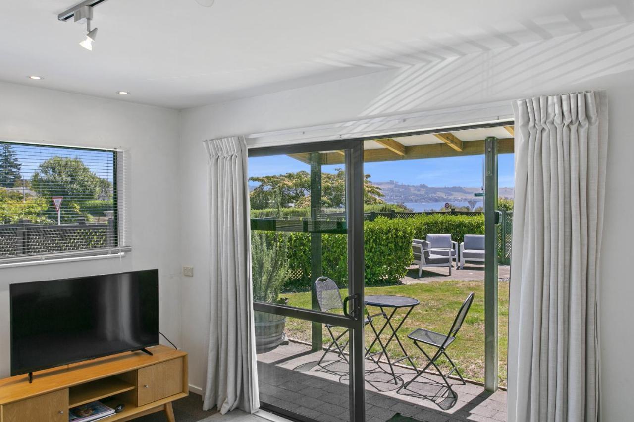 You Little Beauty - Wharewaka Beach Magic Taupo Exteriér fotografie