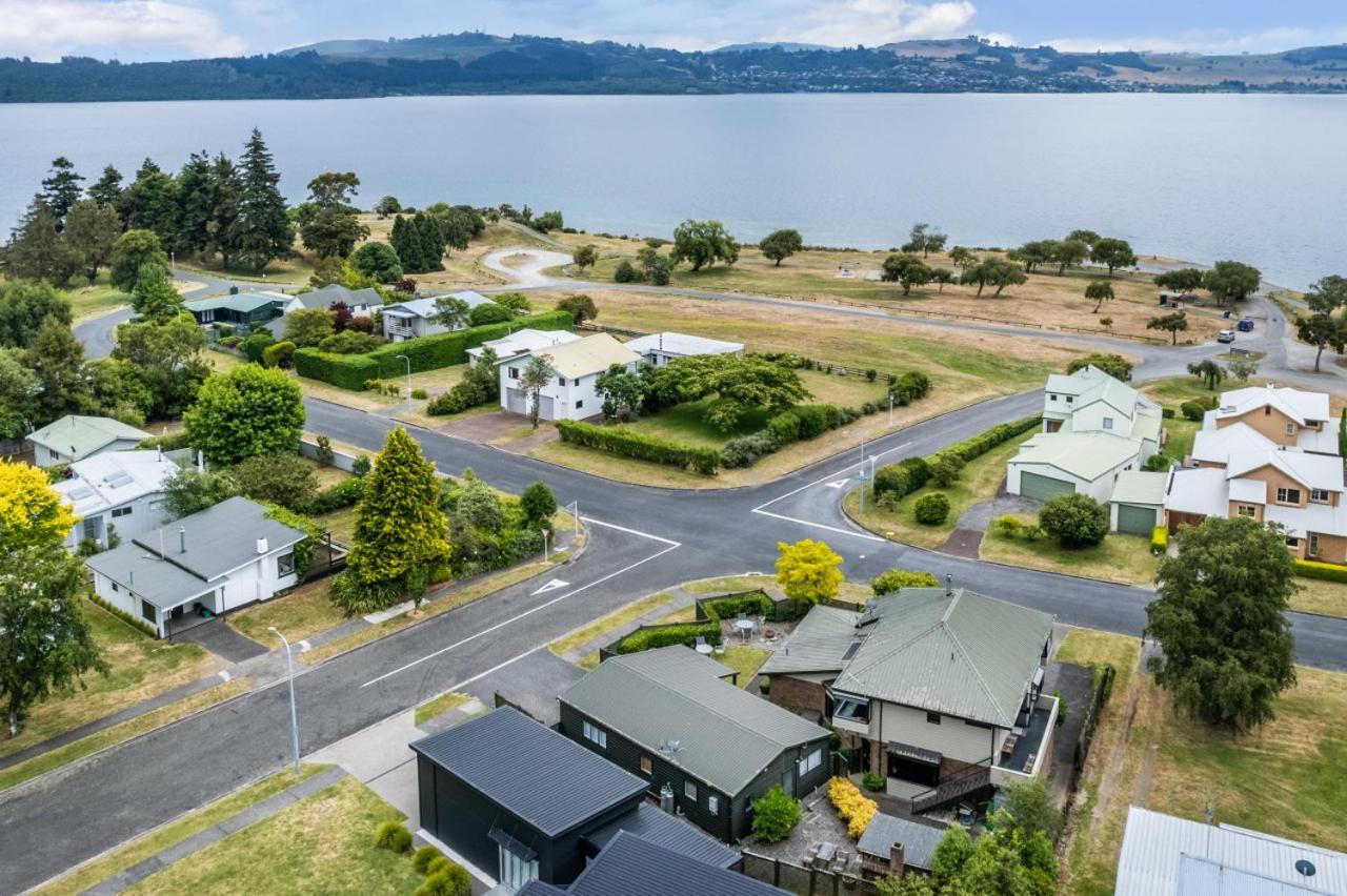 You Little Beauty - Wharewaka Beach Magic Taupo Exteriér fotografie